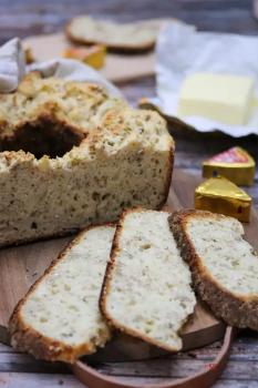 4 Reifen & 1 Klo Brot & Brötchen aus dem Omnia-Backofen