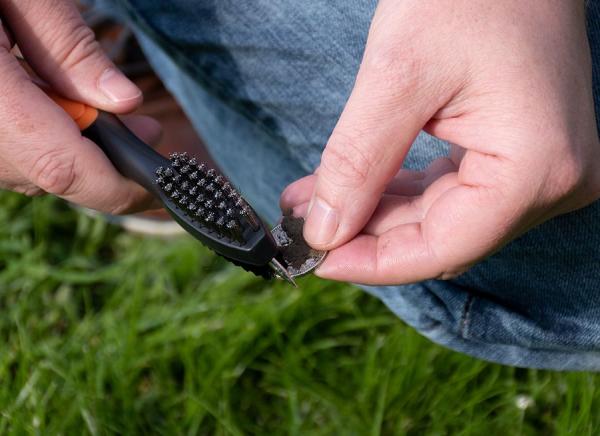 Kapaan Multifunktionale Fundbürste - perfekt fürs Magnetfischen